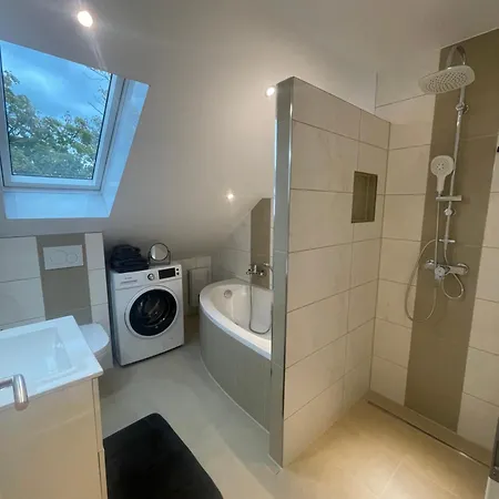 Lightplace - 3 Schlafzimmer - Boxspring - Netflix Daire *