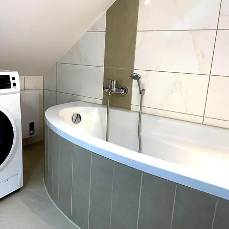 Lightplace - 3 Schlafzimmer - Boxspring - Netflix Daire